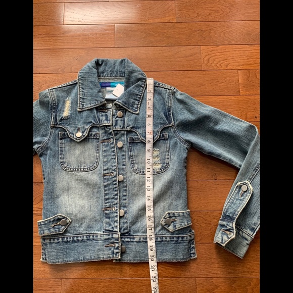 🔥Delias Factory Distressed Denim Jacket🔥 - Picture 6 of 8